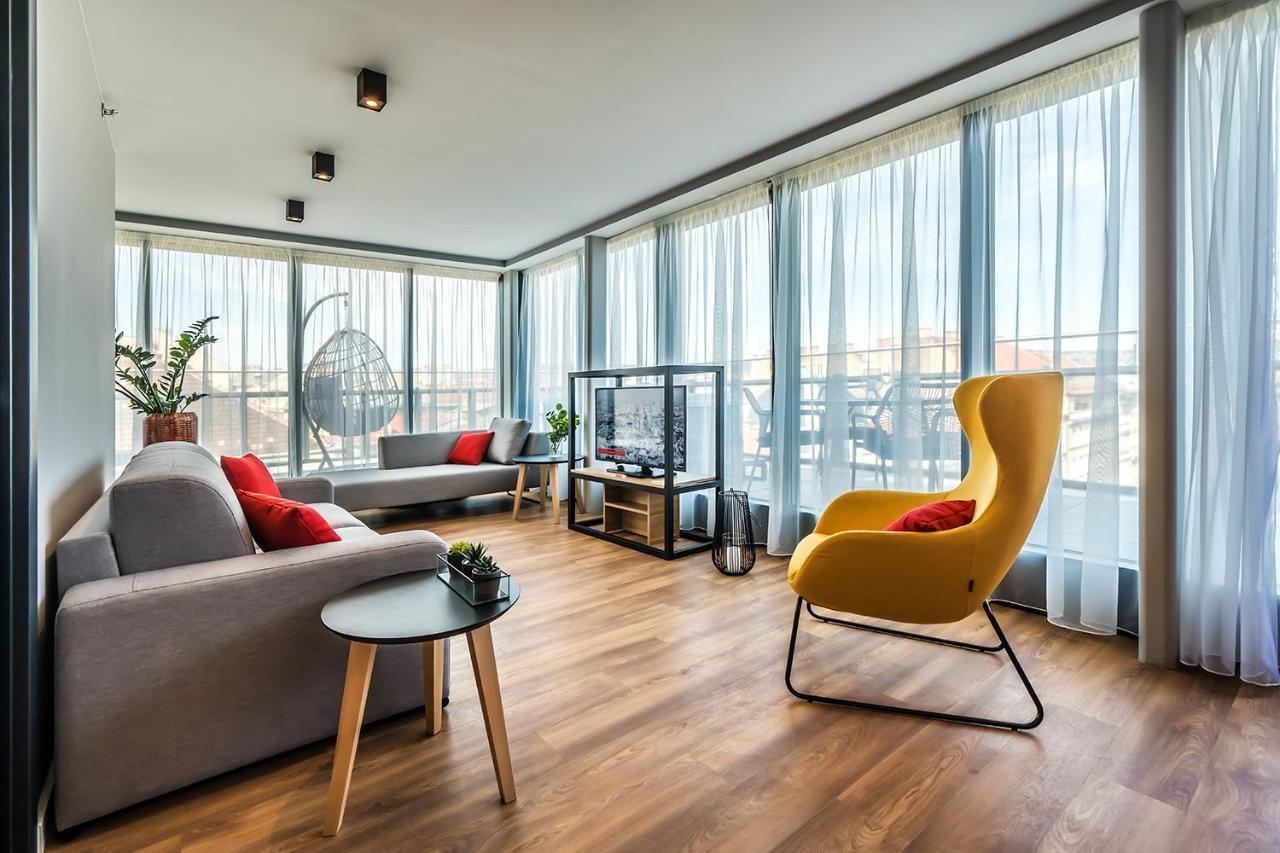 Up Hotel